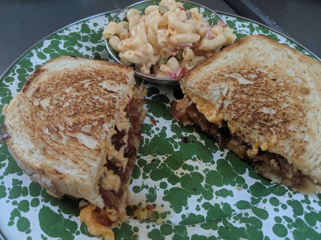 Lowcountry Produce Market & Café | restaurant | 302 Carteret St, Beaufort, SC 29902, USA | 8433221900 OR +1 843-322-1900