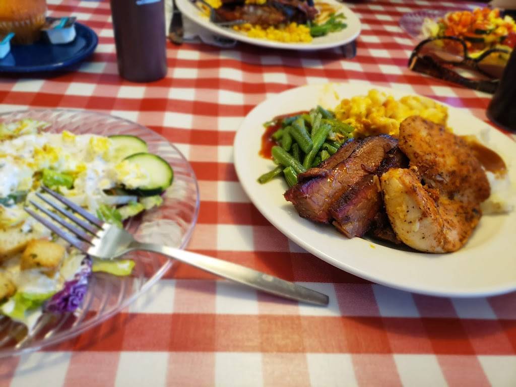 Famous Daves Bar-B-Que | restaurant | 7411 North Grand Prairie Drive, Peoria, IL 61615, USA | 3096917427 OR +1 309-691-7427