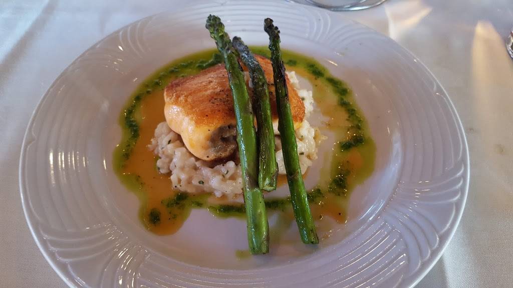 Aviator Restaurant | restaurant | 433 Queensbury Ave, Queensbury, NY 12804, USA | 5187956000 OR +1 518-795-6000