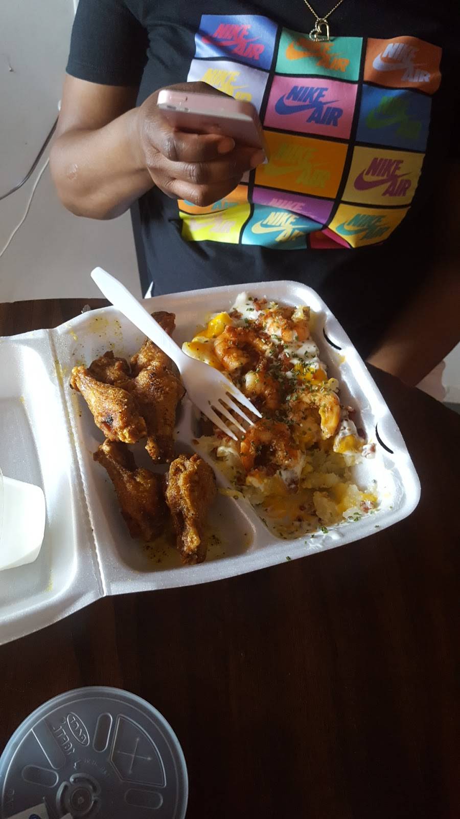 Ks Buffalo Wings | restaurant | 828 Broad St, Augusta, GA 30901, USA | 7068695151 OR +1 706-869-5151