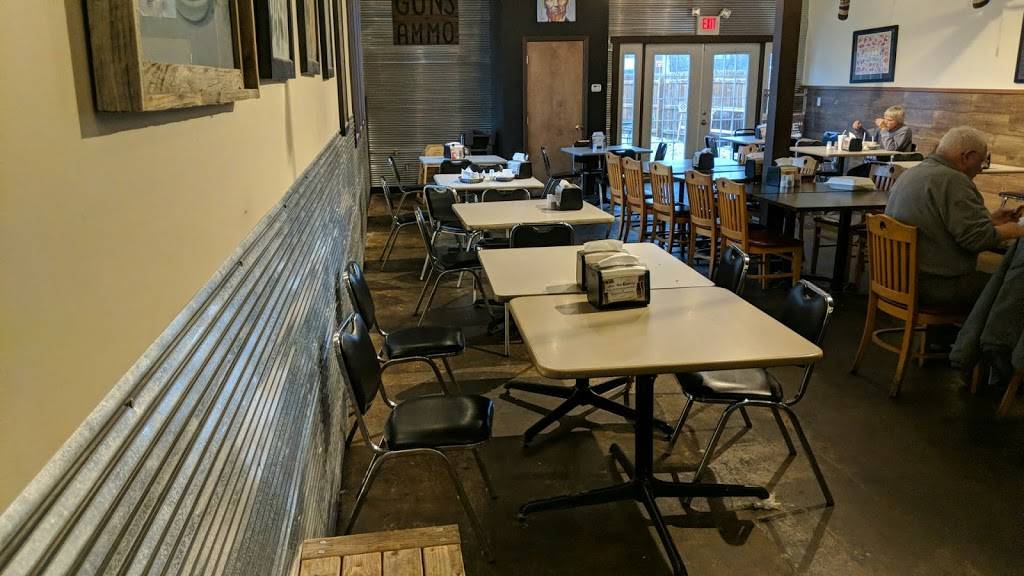 Uncle Joes | restaurant | 201 Taylor St, Ina, IL 62846, USA | 6184375337 OR +1 618-437-5337