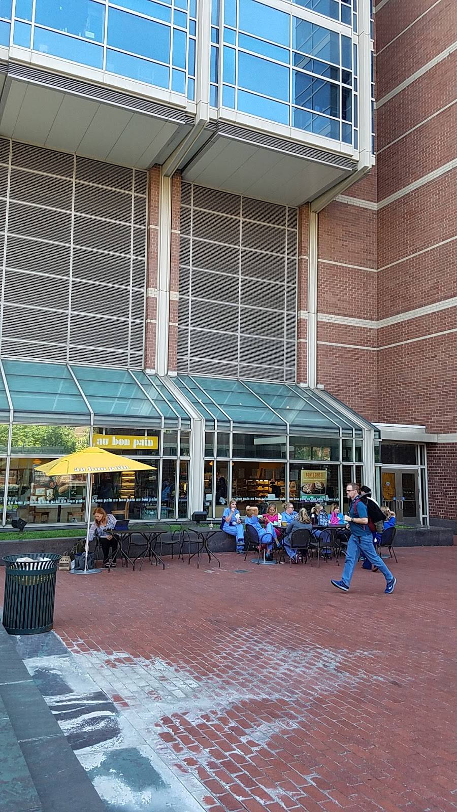 Au Bon Pain | cafe | 421 Curie Blvd, Philadelphia, PA 19104, USA | 2153826160 OR +1 215-382-6160