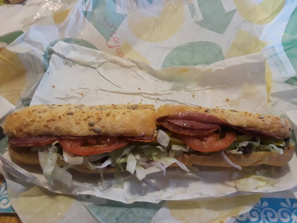 Subway | restaurant | 20765 Gibraltar Rd, Brownstown Charter Twp, MI 48183, USA | 7346711063 OR +1 734-671-1063