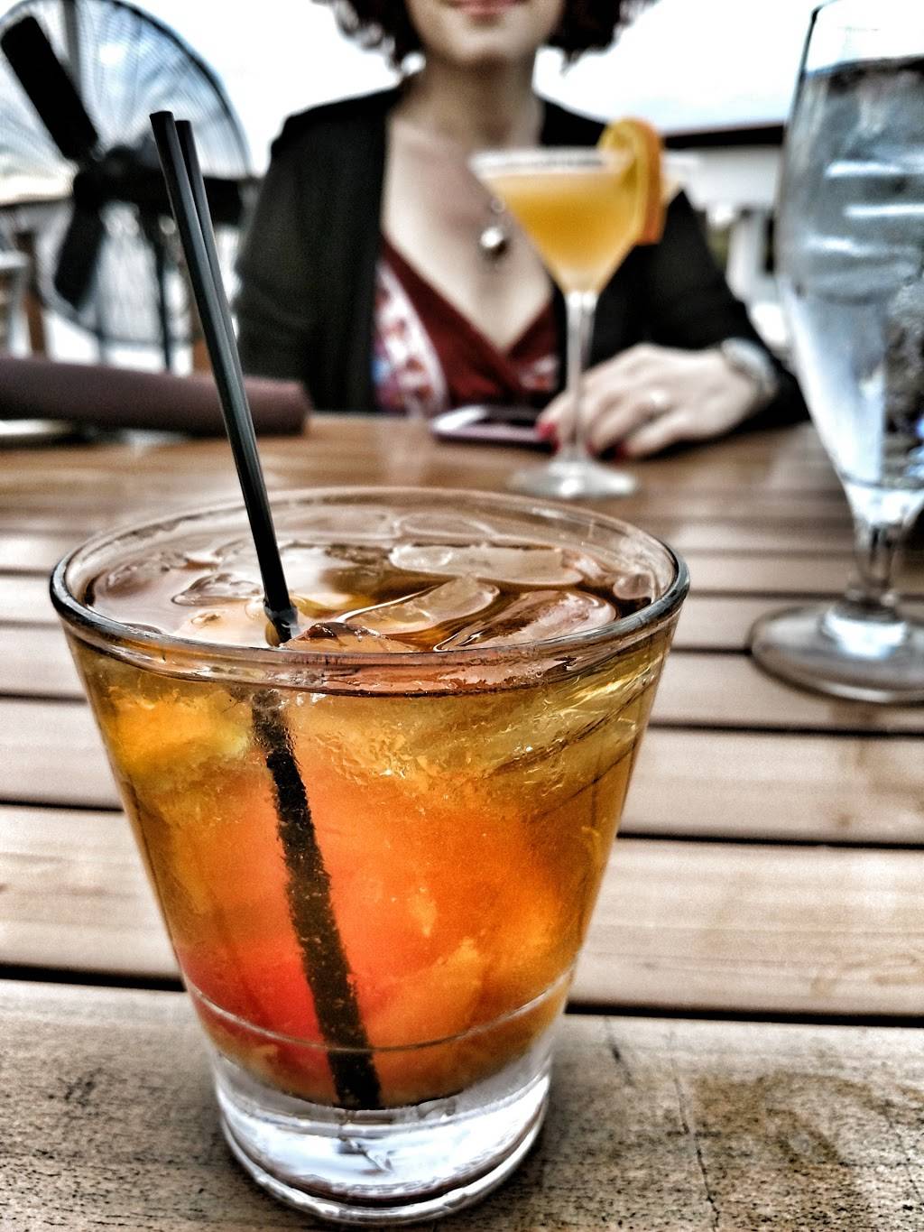 Salt Rock Grill | restaurant | 19325 Gulf Blvd, Indian Shores, FL 33785, USA | 7275937625 OR +1 727-593-7625