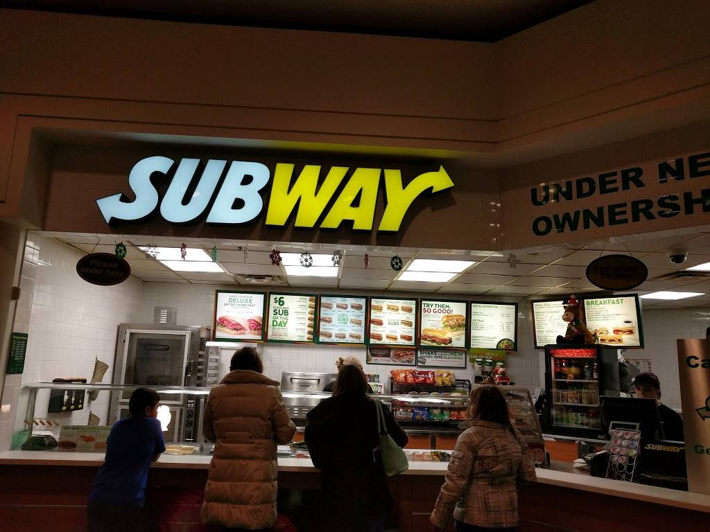 Subway Restaurants | restaurant | Mall, 3001 White Bear Ave Ste 2073, Maplewood, MN 55109, USA | 6517777288 OR +1 651-777-7288