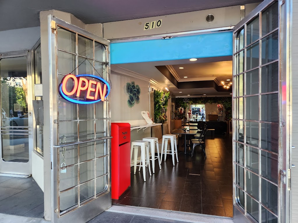 Moonrise | restaurant | 510 E Broadway, Long Beach, CA 90802, USA | 5622833222 OR +1 562-283-3222