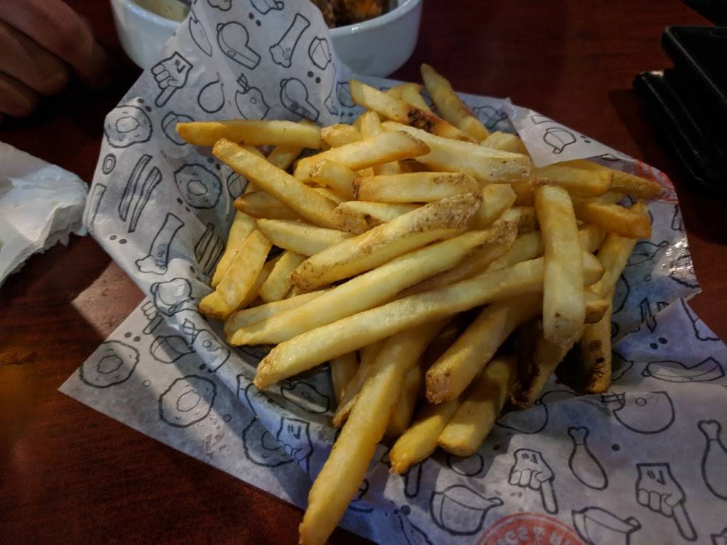 Buffalo Wings & Rings | restaurant | 3020 Floyd Ave #601, Modesto, CA 95355, USA | 2095519464 OR +1 209-551-9464