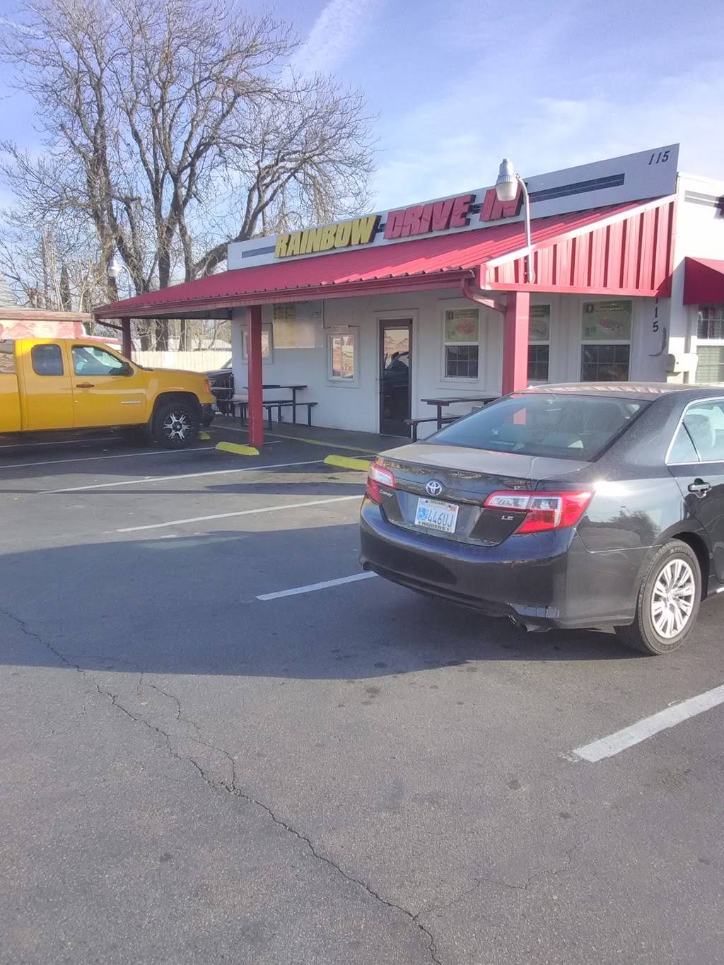 Rainbow Drive In | restaurant | 115 E Visalia Rd, Farmersville, CA 93223, USA | 5597470337 OR +1 559-747-0337