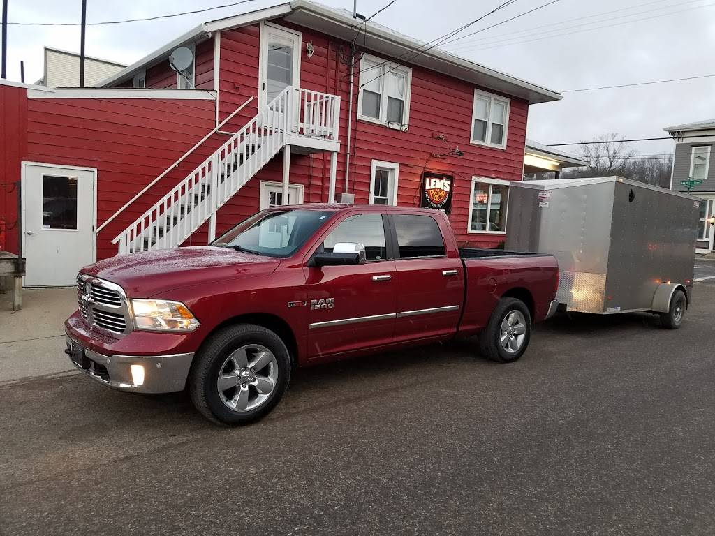 Lems Pizza | restaurant | 110 N Mill St, Fredericksburg, OH 44627, USA | 3306957111 OR +1 330-695-7111