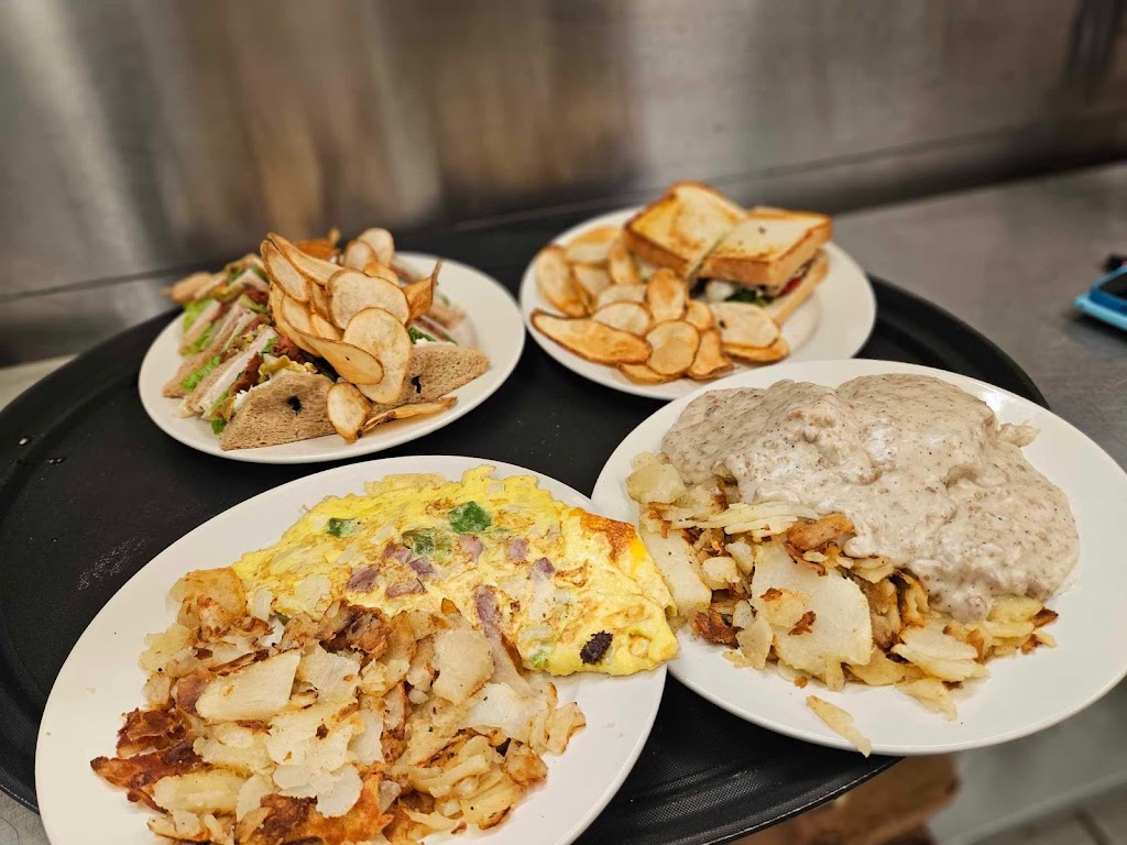 On The Way Café | restaurant | 38555 Dupont Blvd, Selbyville, DE 19975, USA | 3029888778 OR +1 302-988-8778