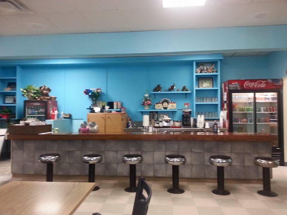 Monas Cafe and Restaurant | restaurant | 1325 Humber Pl, Ottawa, ON K1B 5K9, Canada | 6132478030 OR +1 613-247-8030