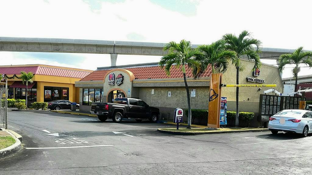 Taco Bell | meal takeaway | 94-050 Farrington Hwy, Waipahu, HI 96797, USA | 8086773500 OR +1 808-677-3500