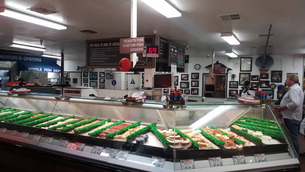 Captain Kidds Fish Market & Restaurant | restaurant | 209 N Harbor Dr, Redondo Beach, CA 90277, USA | 3103727703 OR +1 310-372-7703