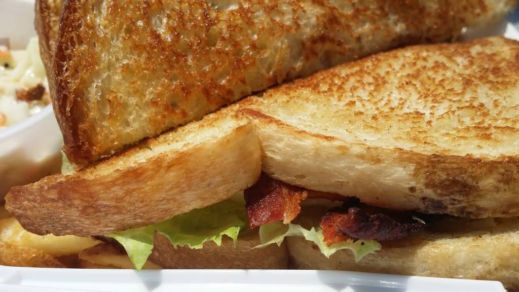 The Captains Catch | restaurant | 5 Sea St, Castine, ME 04421, USA | 2074604212 OR +1 207-460-4212