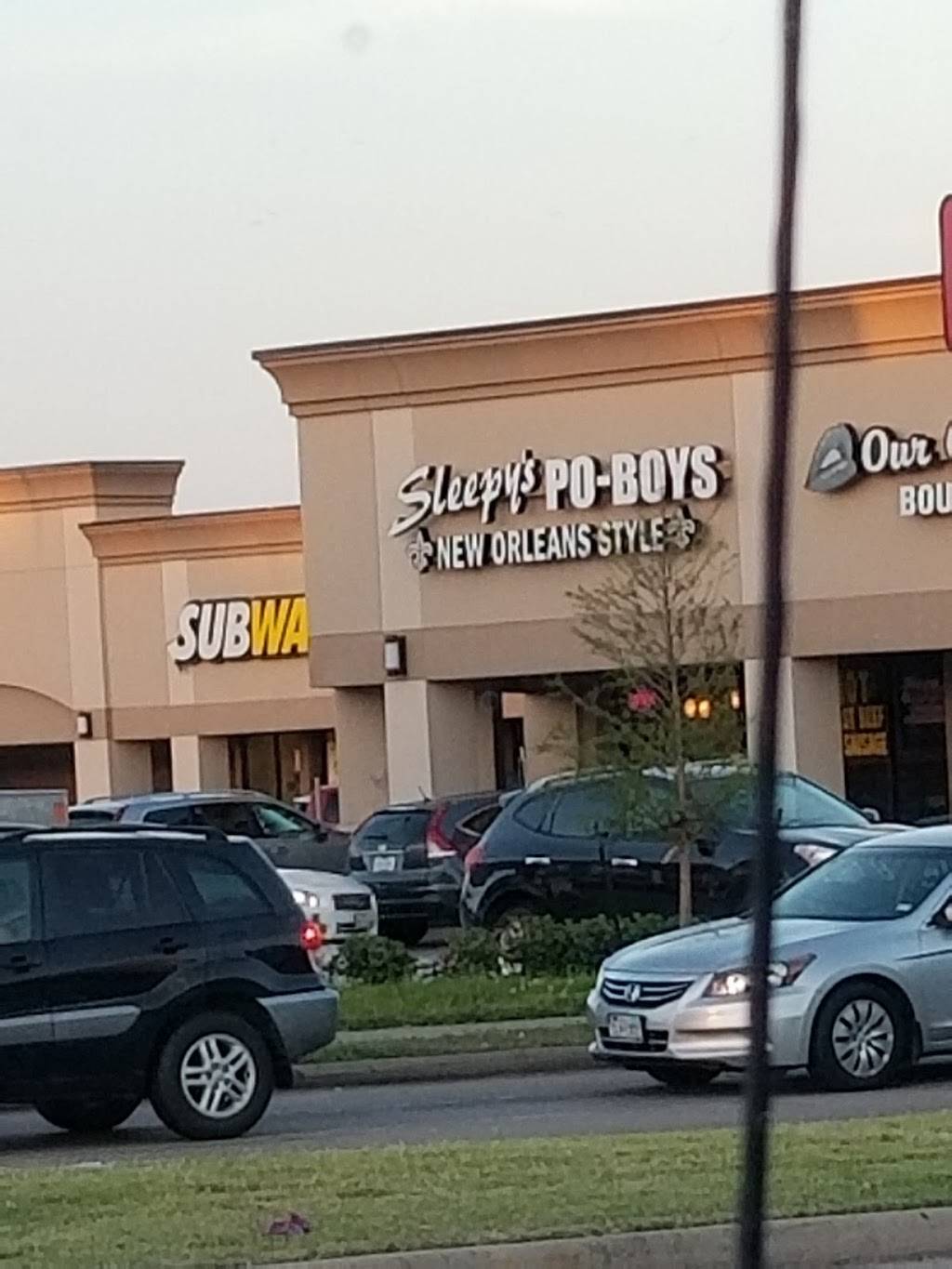 Subway | restaurant | 9569 S Main St Unit 110, Houston, TX 77025, USA | 8327671216 OR +1 832-767-1216