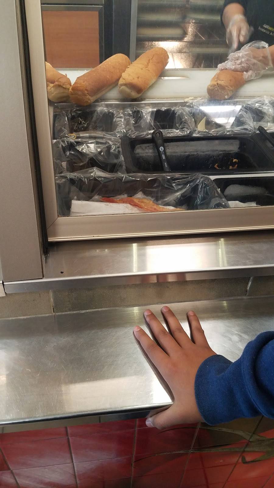 Subway Restaurants | restaurant | 435 W Anaheim St, Long Beach, CA 90813, USA | 5622184444 OR +1 562-218-4444