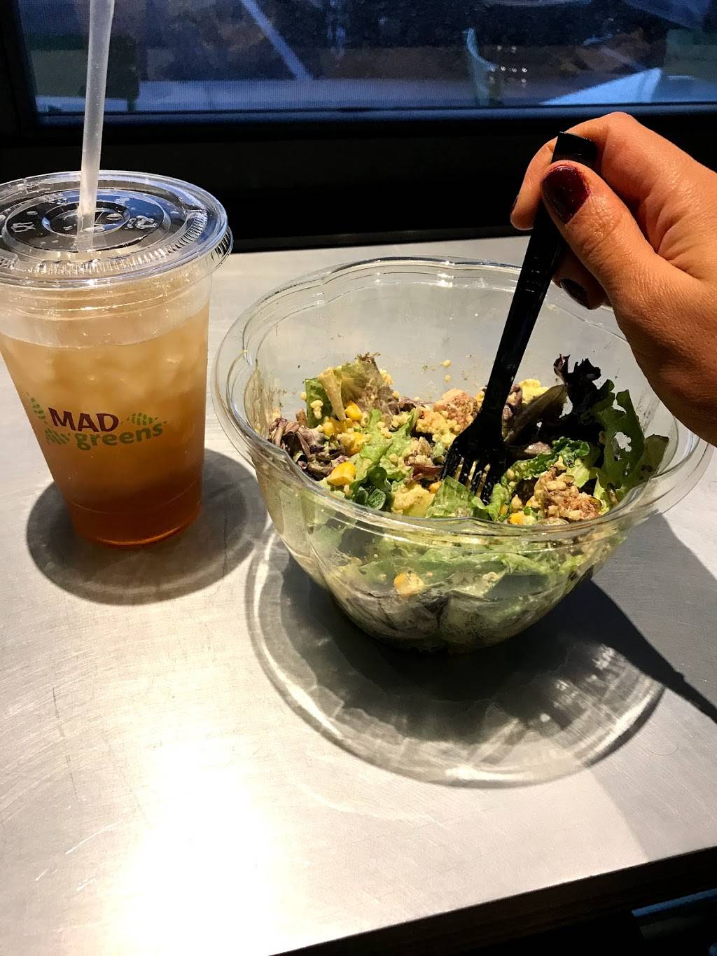 MAD Greens - North Scottsdale Rd. & Acoma | restaurant | 14418 N Scottsdale Rd #185, Scottsdale, AZ 85254, USA | 6022833806 OR +1 602-283-3806