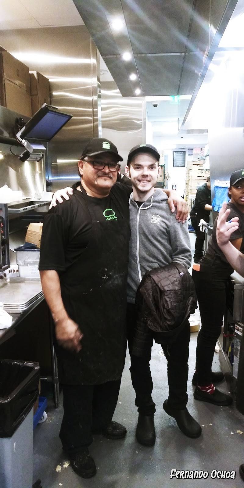 Shake Shack | restaurant | 122 E Exchange Ave Suite 160, Fort Worth, TX 76164, USA | 8178855420 OR +1 817-885-5420