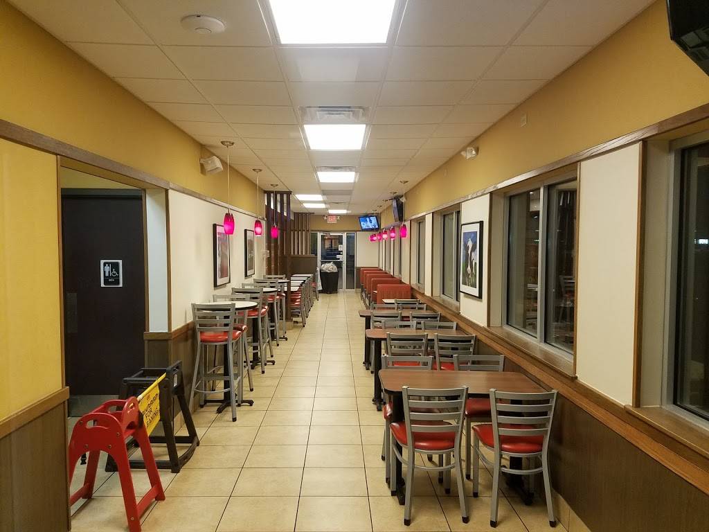 Arbys | restaurant | 2101 Morse St, Janesville, WI 53545, USA | 6085632477 OR +1 608-563-2477