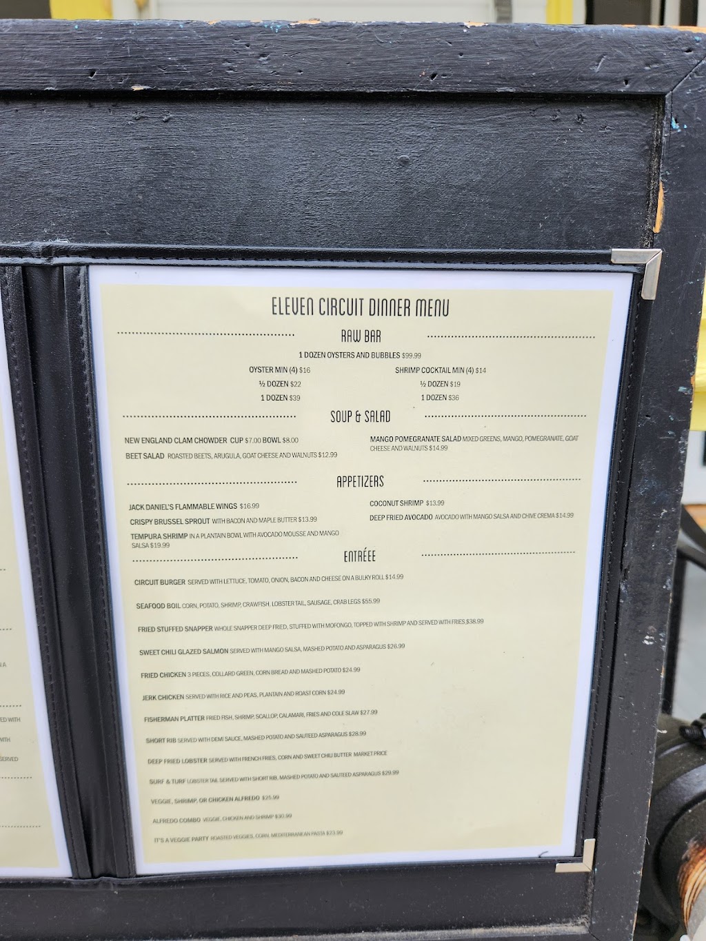 11 Circuit Restaurant and Bar | restaurant | 11 Circuit Ave, Oak Bluffs, MA 02557, USA | 5086879283 OR +1 508-687-9283