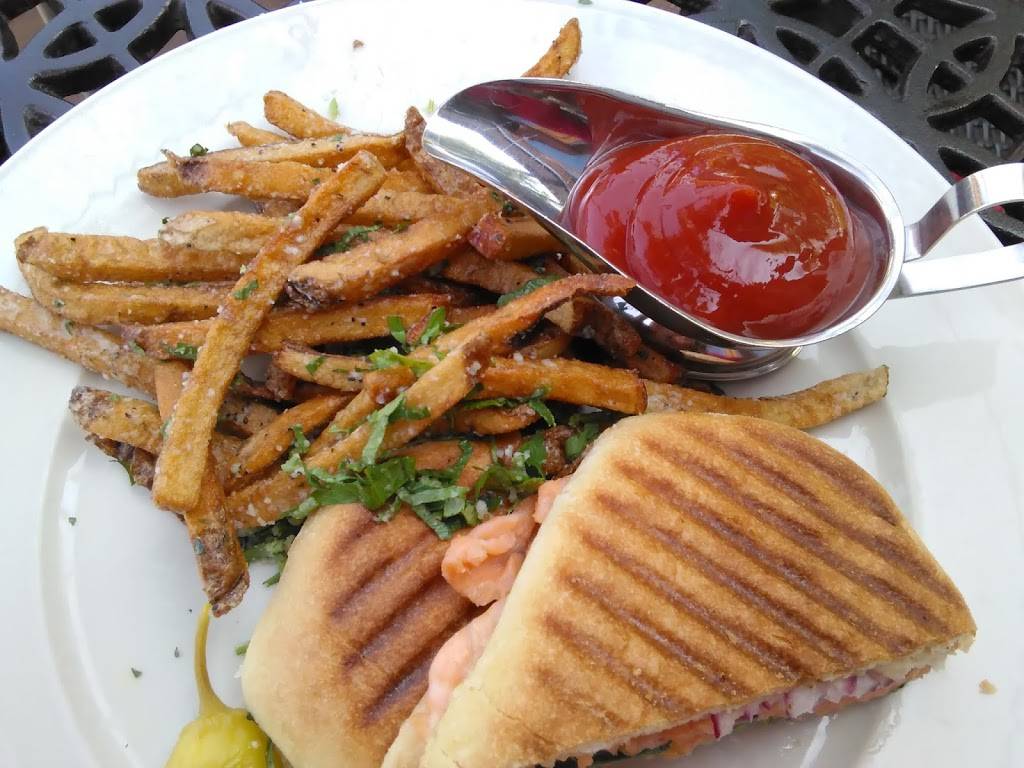 Carellis | restaurant | 645 30th St, Boulder, CO 80303, USA | 3039389300 OR +1 303-938-9300