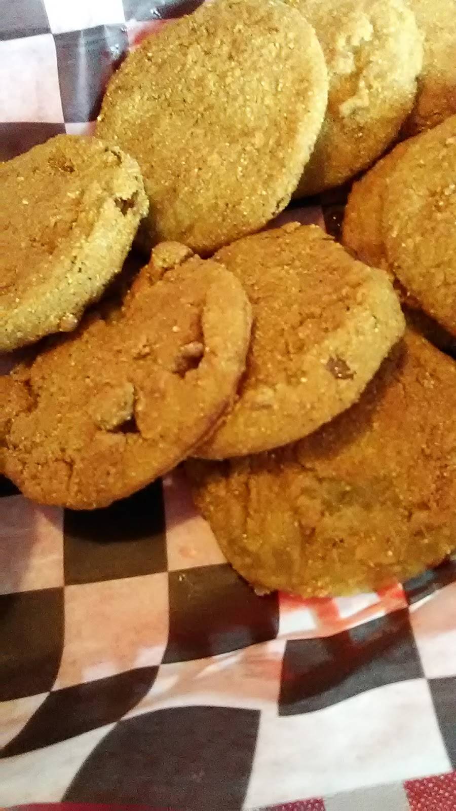 Little Dooey of East Columbus | restaurant | 928 Alabama St, Columbus, MS 39702, USA | 6622451382 OR +1 662-245-1382