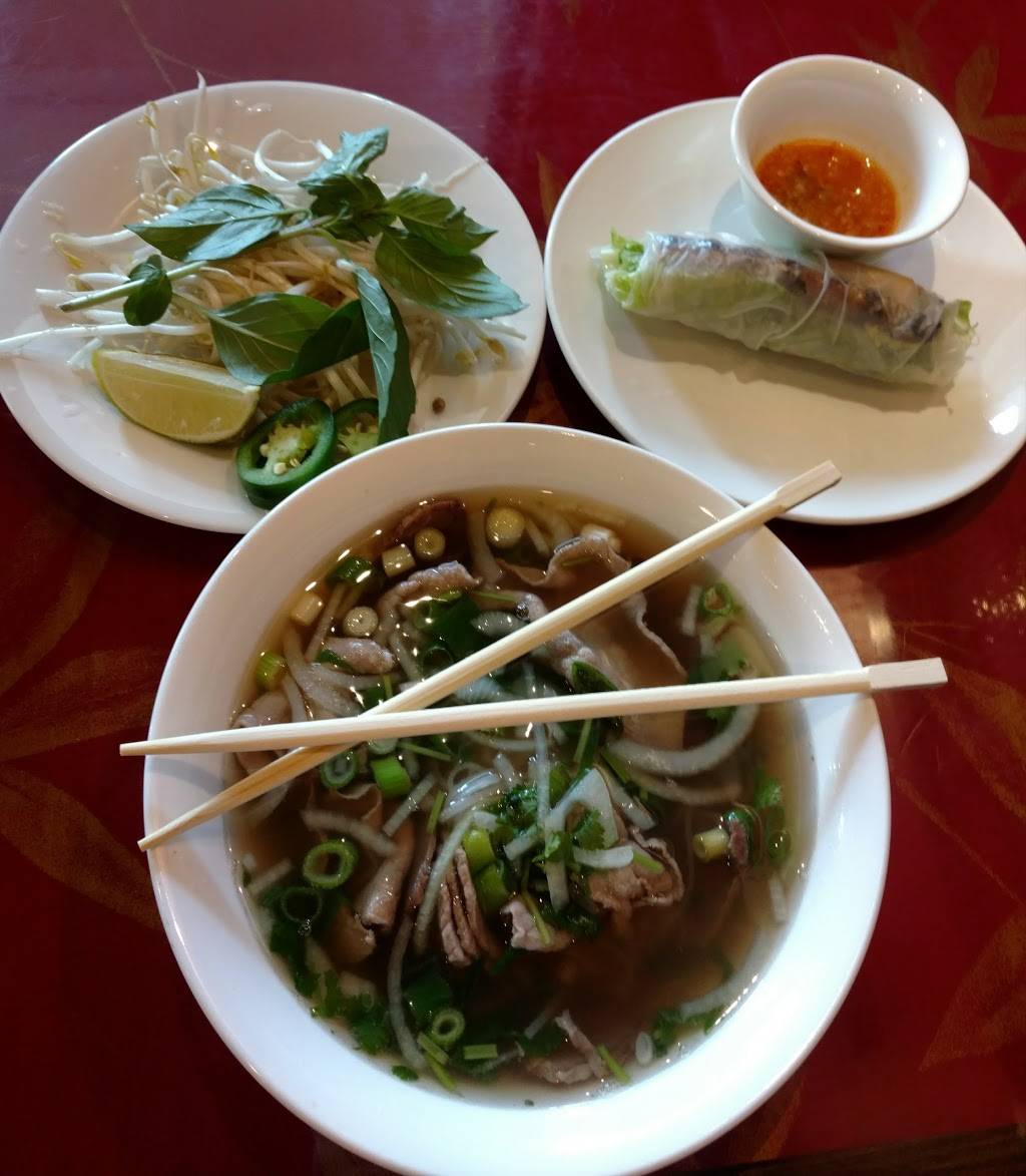 Pho & Grill | restaurant | 18153 Village Mart Dr, Olney, MD 20832, USA | 3012607728 OR +1 301-260-7728