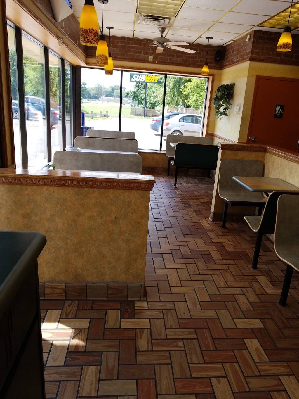 Subway | restaurant | 5655 147th St N, Hugo, MN 55038, USA | 6514297607 OR +1 651-429-7607