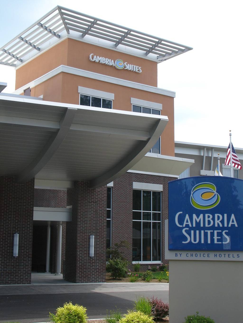 Reflect Bistro | restaurant | 255 Munson Ave, Traverse City, MI 49686, United States | 2317789000 OR +1 231-778-9000