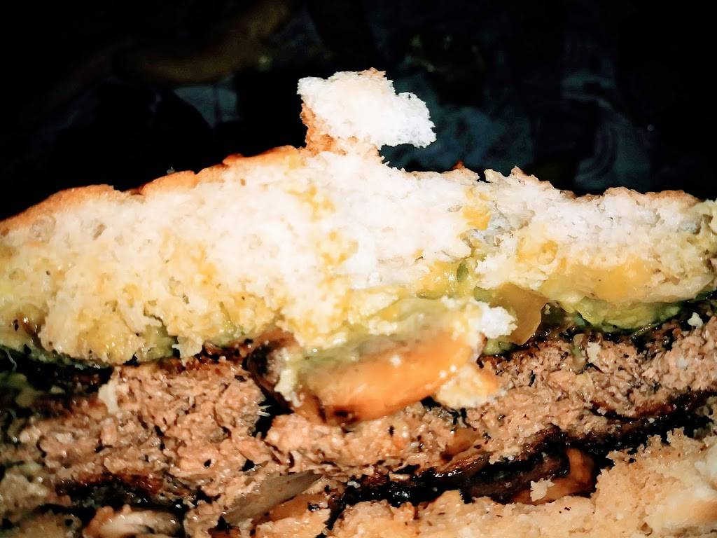 Fatburger | restaurant | 11009 Burbank Blvd #126, North Hollywood, CA 91601, USA | 8186976384 OR +1 818-697-6384