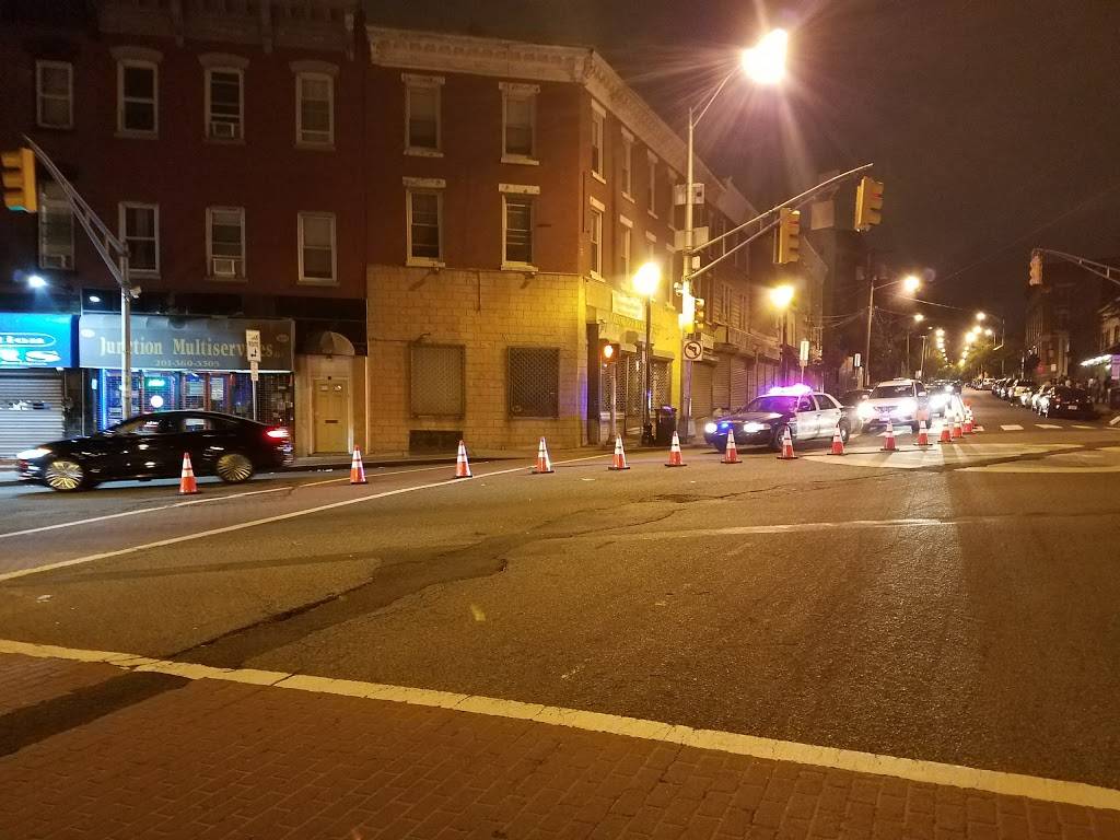 Papa Johns Pizza | restaurant | 724 Grand St, Jersey City, NJ 07304, USA | 2014517272 OR +1 201-451-7272