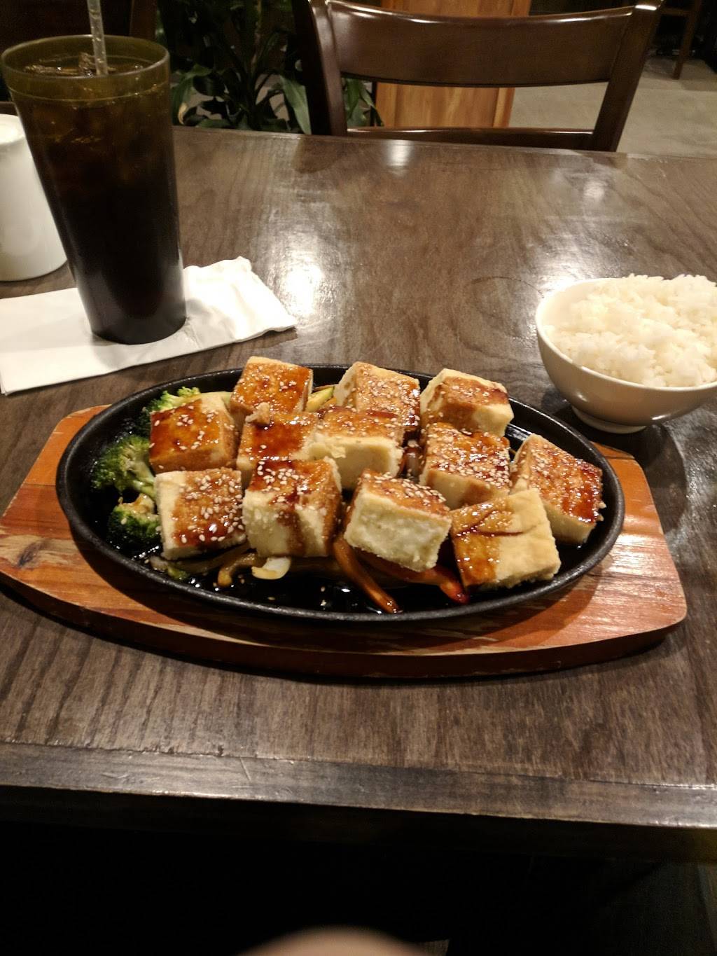 Ichimi Sushi | restaurant | 2550 Capital Ave SW #150, Battle Creek, MI 49017, USA | 2698836427 OR +1 269-883-6427