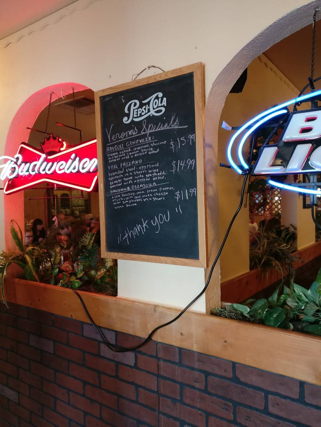 Verona Pizza & Italian Restaurant | restaurant | 201 US-81, Decatur, TX 76234, USA | 9406264758 OR +1 940-626-4758