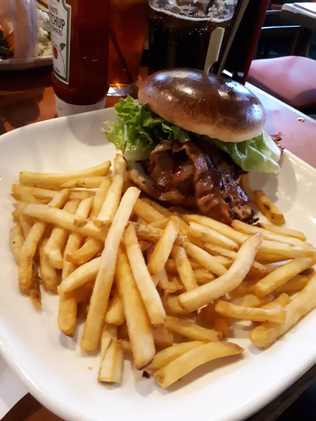 Boston Pizza | restaurant | 860 Talbot St, St Thomas, ON N5P 1E2, Canada | 5196317007 OR +1 519-631-7007