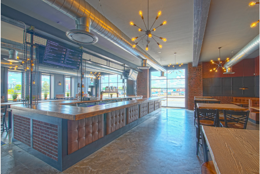 Stompbox Brewing | restaurant | 210 E River Dr, Davenport, IA 52801, USA | 5634241237 OR +1 563-424-1237