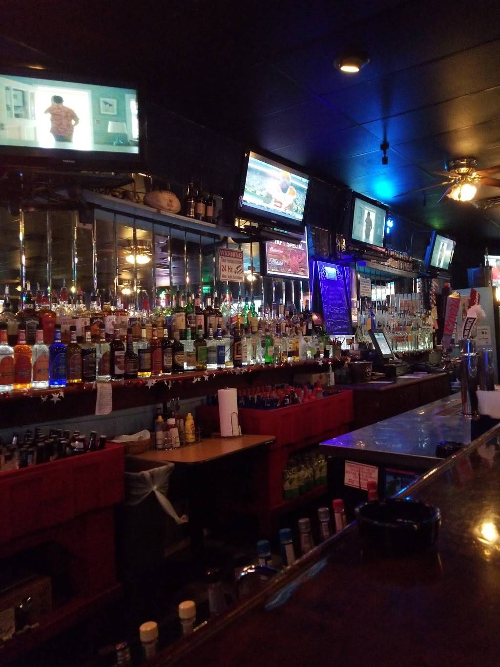Sneakys Sports Bar & Grill | restaurant | 7500 Ulmerton Rd # 31, Largo, FL 33771, USA | 7275369000 OR +1 727-536-9000
