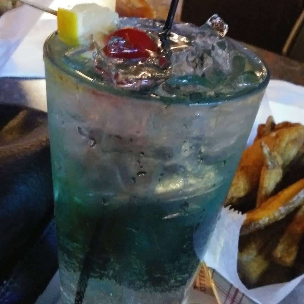 Kurts Getaway Bar & Grill | restaurant | 8909 Garfield Blvd, Cleveland, OH 44125, USA | 2168830123 OR +1 216-883-0123