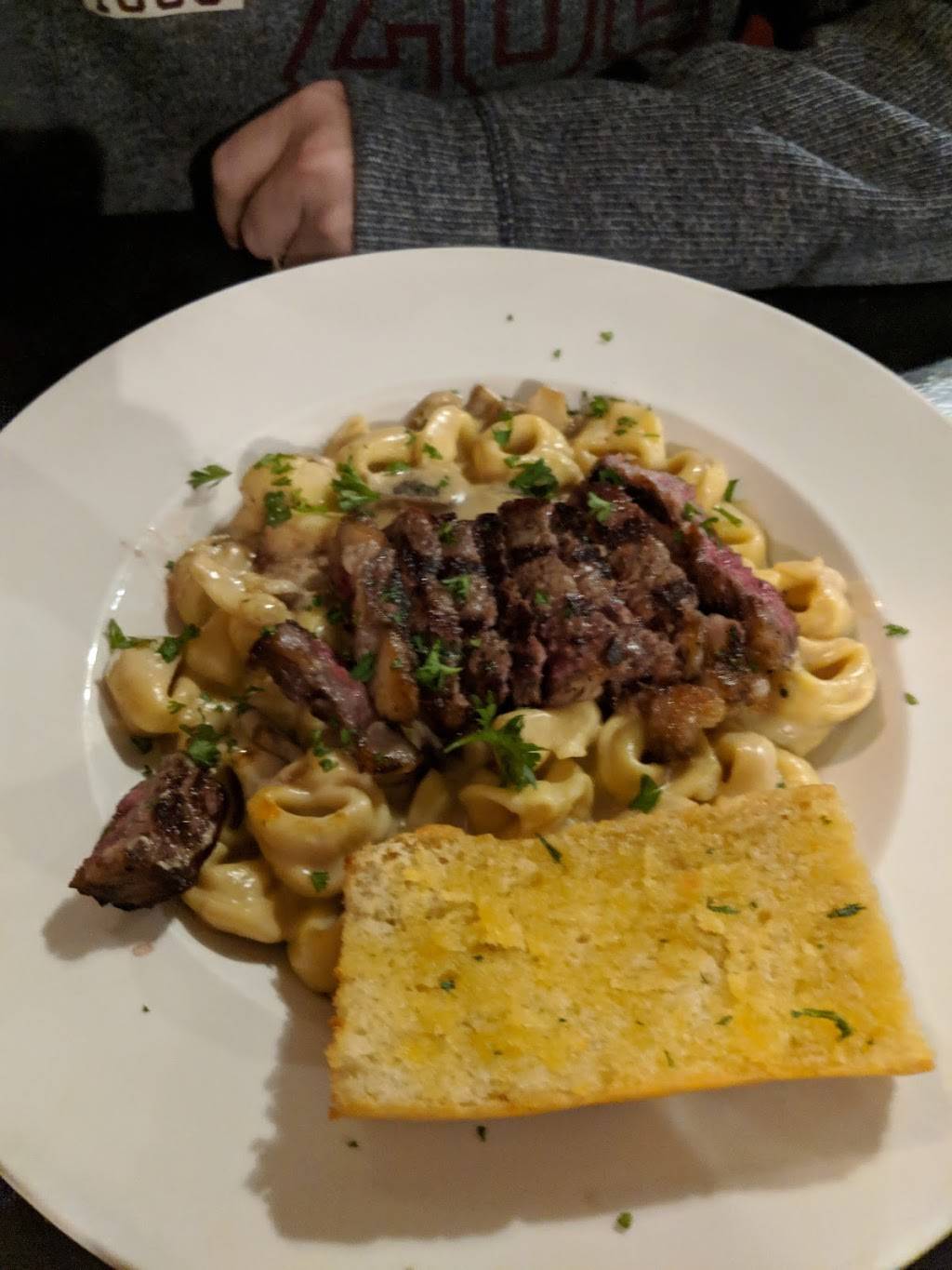 Sangalli’s Italian Steakhouse | restaurant | 2217 Court St, Pekin, IL 61554, USA | 3096208413 OR +1 309-620-8413