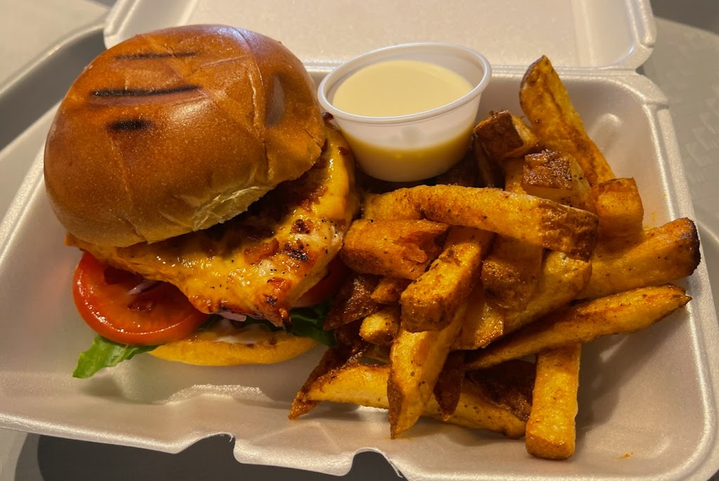 Kennett Chicken | restaurant | The Market at Liberty Place, 148 W State St, Kennett Square, PA 19348, USA | 4847328939 OR +1 484-732-8939