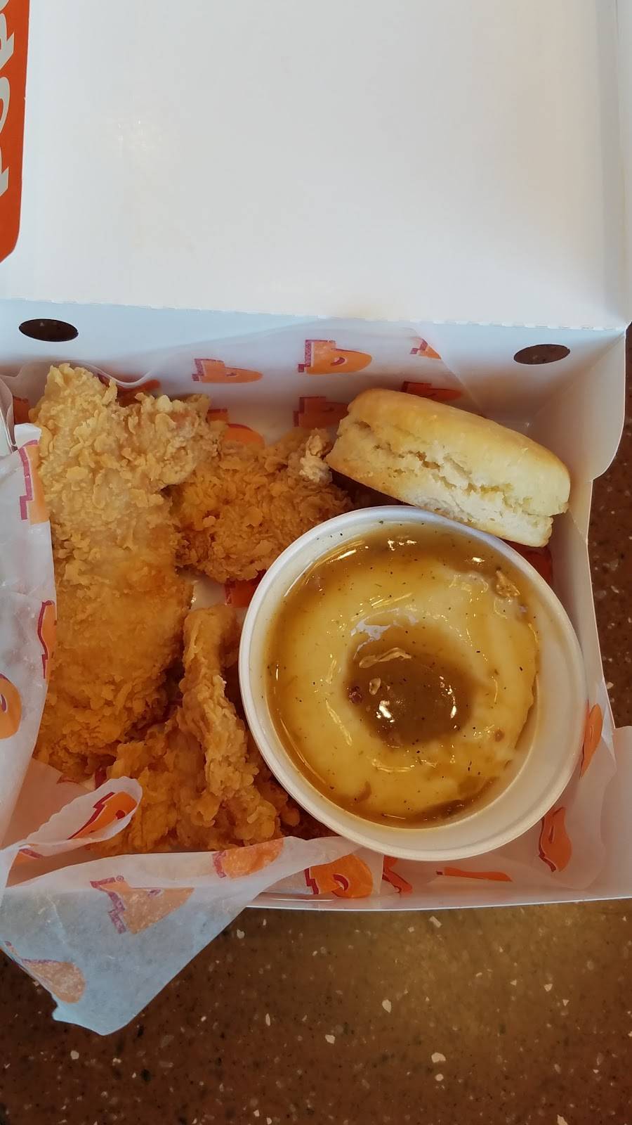Popeyes Louisiana Kitchen | restaurant | 2600 W 12th St, Erie, PA 16505, USA | 8145285481 OR +1 814-528-5481