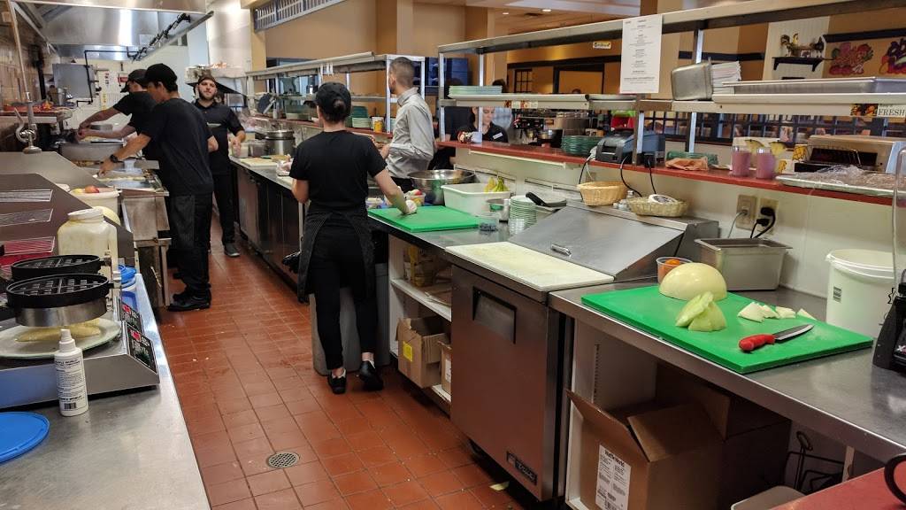 Cora Breakfast and Lunch | restaurant | 16655 Yonge St #13, Newmarket, ON L3X 1V6, Canada | 9059541317 OR +1 905-954-1317