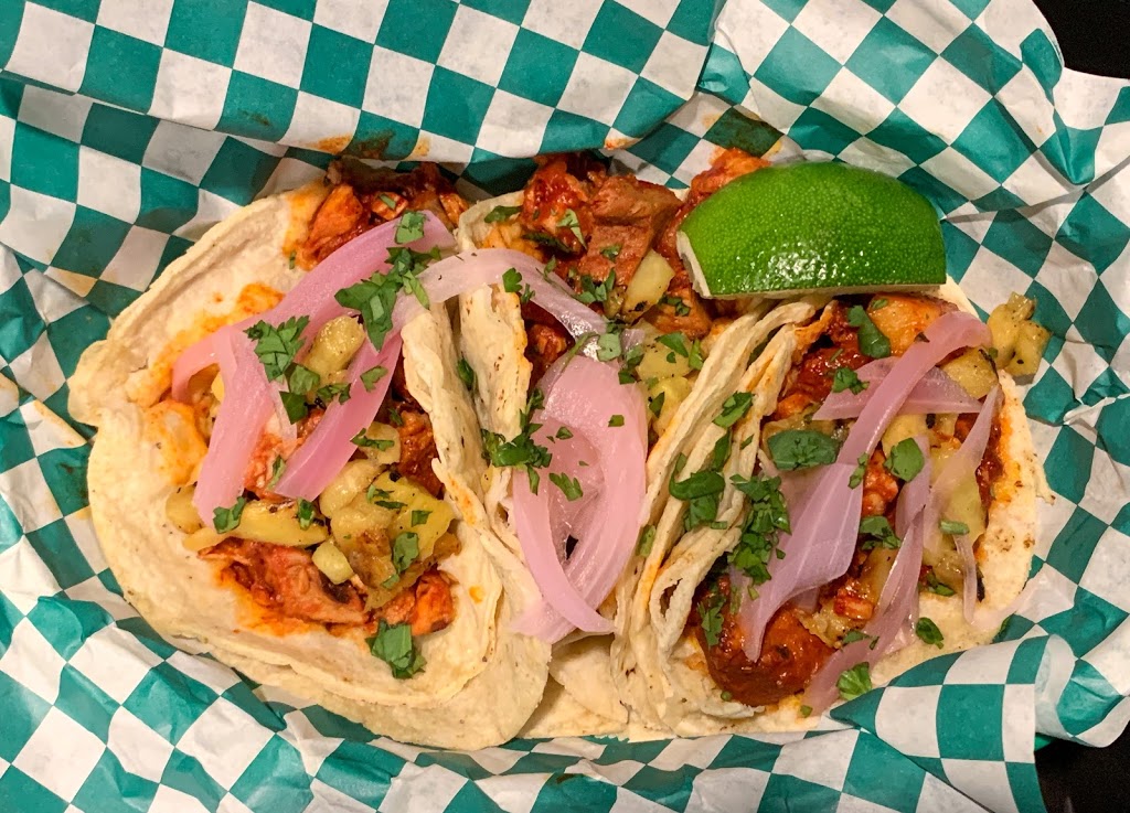 Guac, Tacos & Tequila | restaurant | 1321 W Taylor St, Chicago, IL 60607, USA | 3123744198 OR +1 312-374-4198