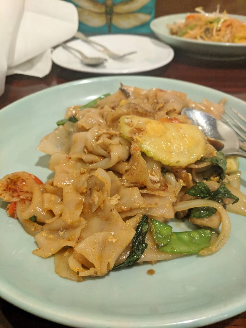 Summit Thai Cuisine | restaurant | 34 Maple St, Summit, NJ 07901, USA | 9082731122 OR +1 908-273-1122