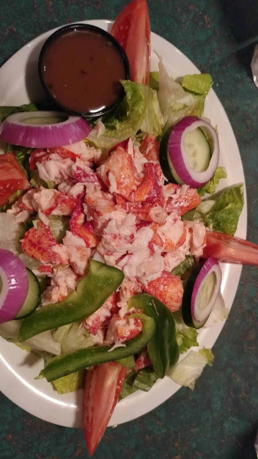 Newicks Lobster House | restaurant | 317 Loudon Rd, Concord, NH 03301, USA | 6032252424 OR +1 603-225-2424