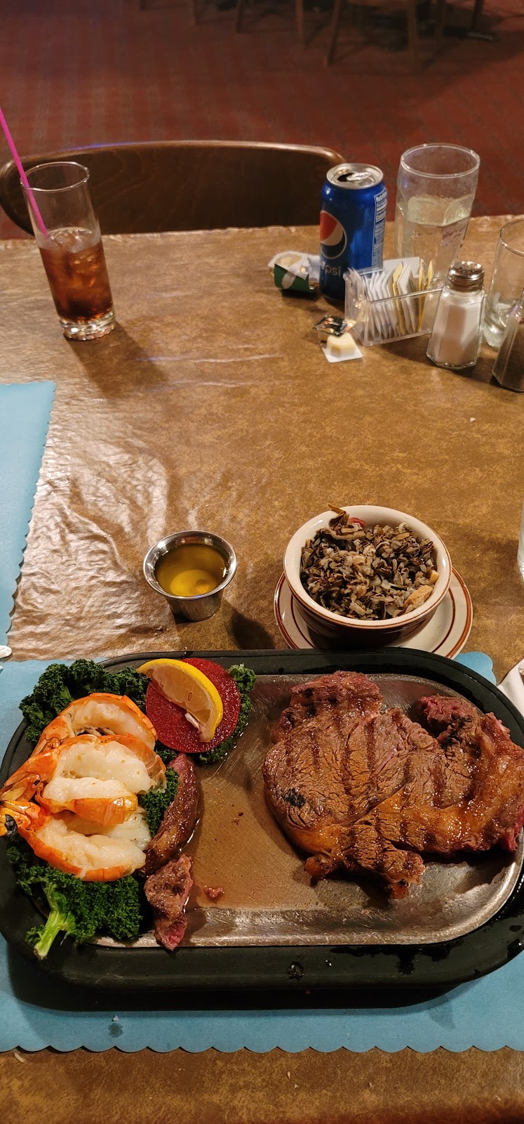 Fireside Inn | restaurant | 415 Meadow Dr, McGregor, MN 55760, USA | 2187683818 OR +1 218-768-3818