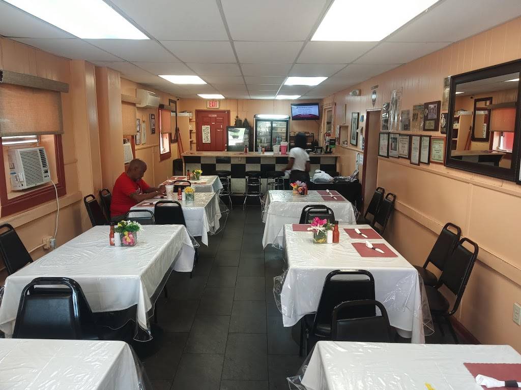 Nikkis Place Southern Cuisine | restaurant | 742 Carter St, Orlando, FL 32805, USA | 4074255301 OR +1 407-425-5301