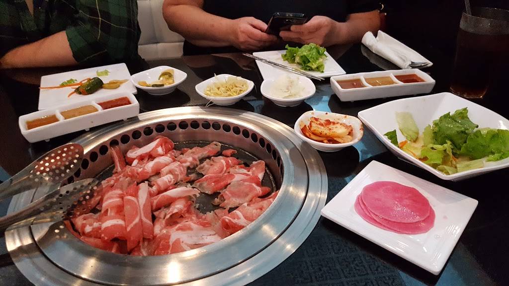 Breakers Korean BBQ & Grill | restaurant | 9650 Main St #10, Fairfax, VA 22031, USA | 7033436688 OR +1 703-343-6688