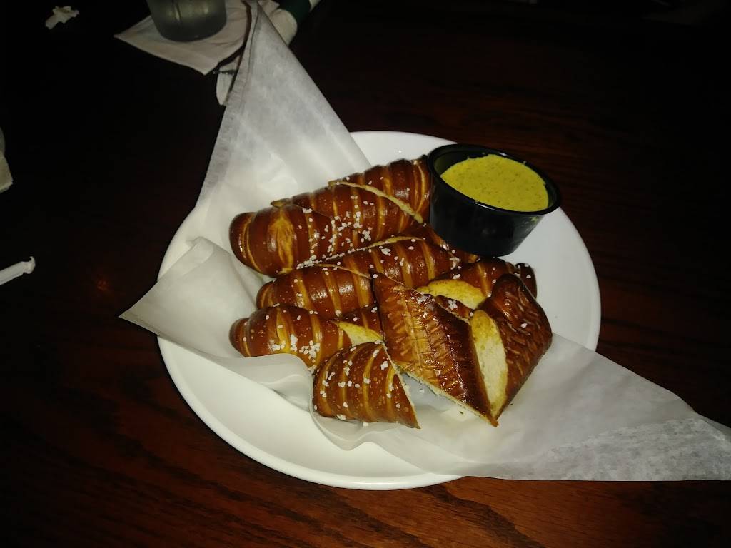 Carolina Ale House | restaurant | 317 S College Rd C, Wilmington, NC 28403, USA | 9107919393 OR +1 910-791-9393