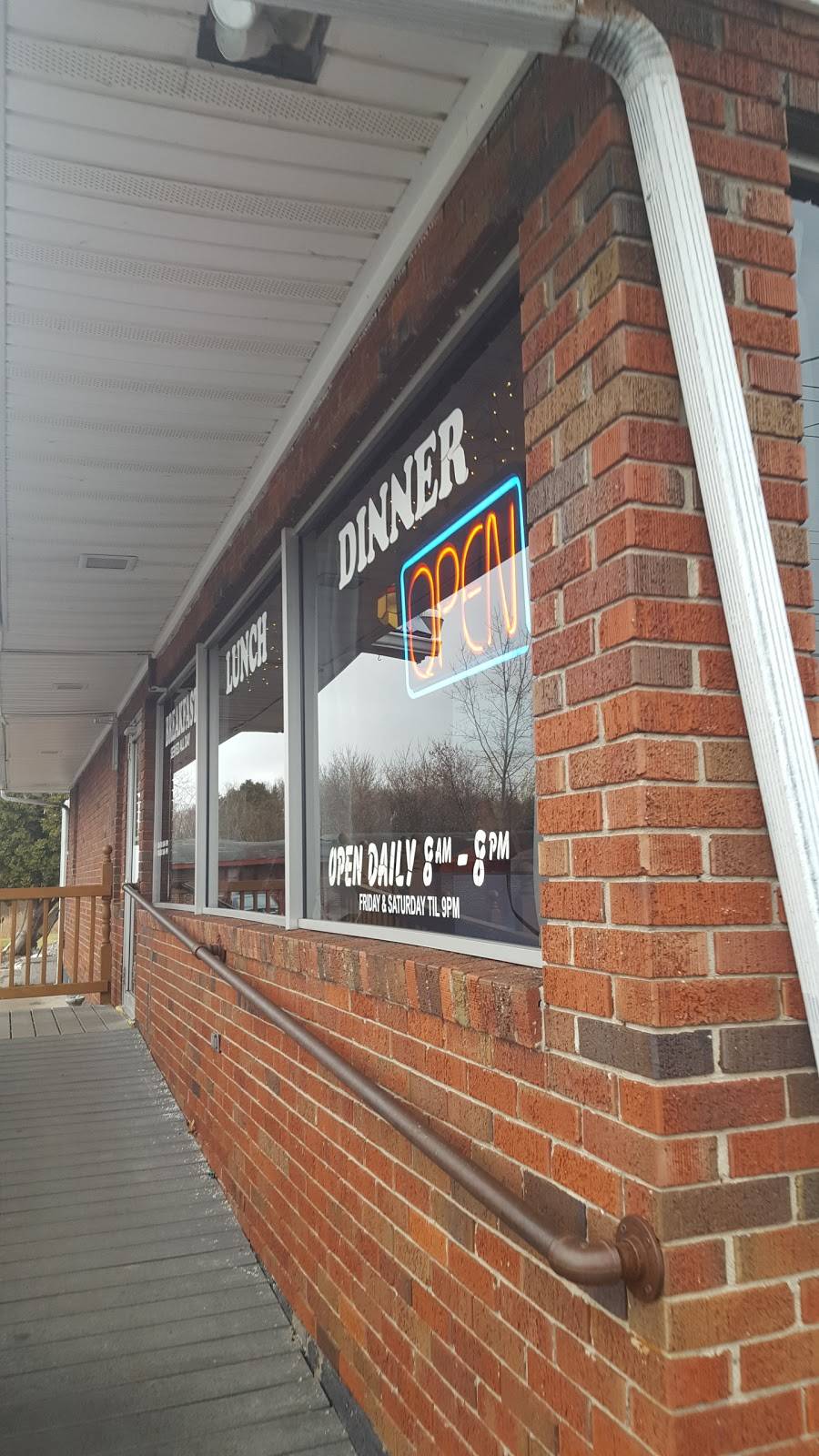 Star Diner | restaurant | 1111 Waterloo Geneva Rd, Waterloo, NY 13165, USA | 3155390108 OR +1 315-539-0108