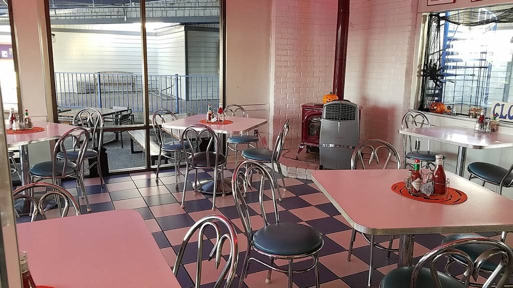 Bobs At The Marina | restaurant | 6639 Embarcadero Dr, Stockton, CA 95219, USA | 2099573279 OR +1 209-957-3279